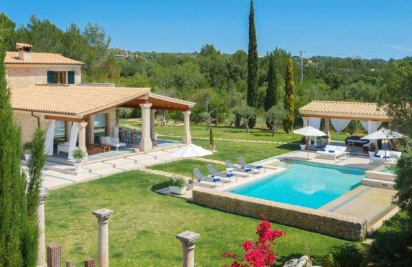 Exclusive Finca in Pollensa Mallorca with Holiday Rental License and Strong Rental History