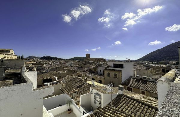 Town house in Pollensa, Mallorca, for sale to renovate