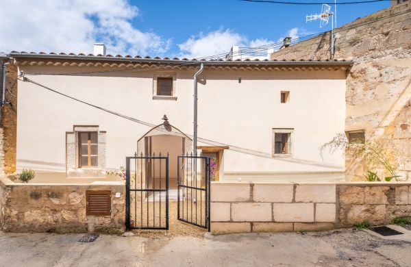 Renoviertes Stadthaus zu verkaufen in Campanet Mallorca