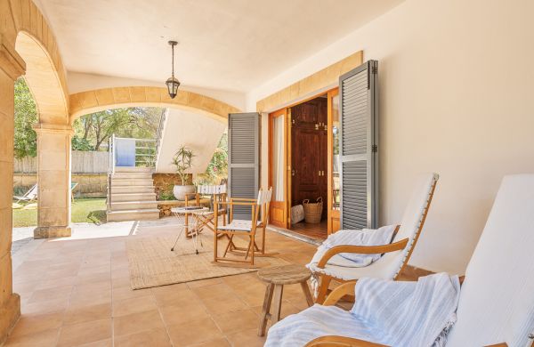 Mallorca Bonaire Alcudia villa with holiday rental license and pool for sale