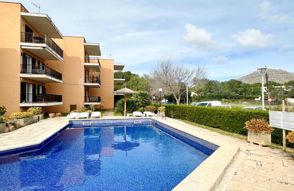 Helle wohnung in Port Pollenca Mallorca Strandnähe mit Pool zu verkaufen