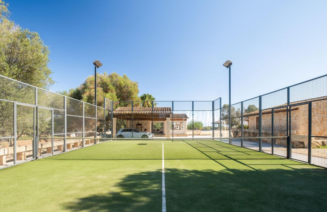 Finca Santa Margalida Mallorca with pool, paddle court, garage and entertainment area