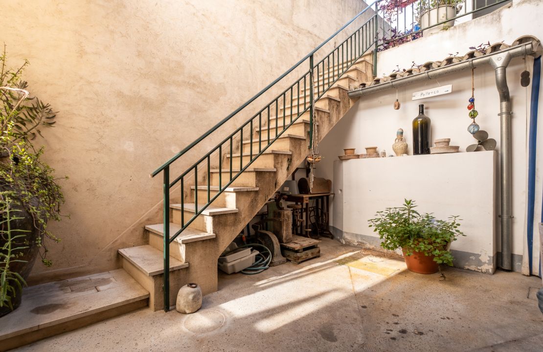 For sale charming village house with lots of potential in Pollensa