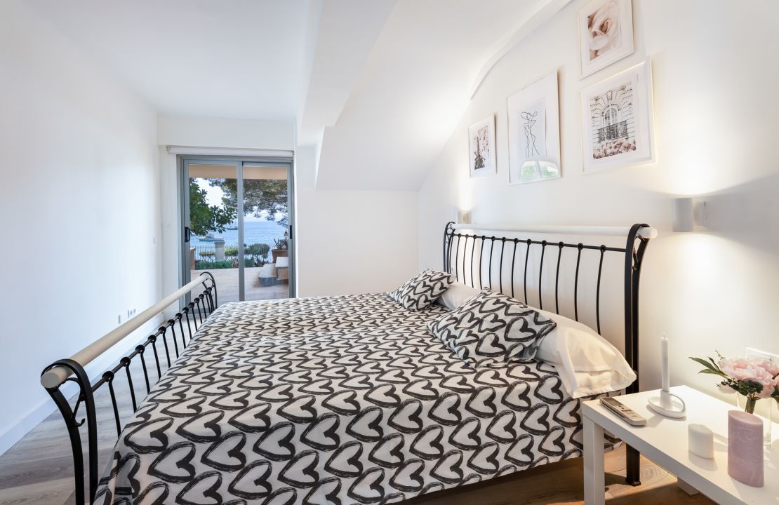 Front-line apartment in Alcanada Alcudia Mallorca for sale