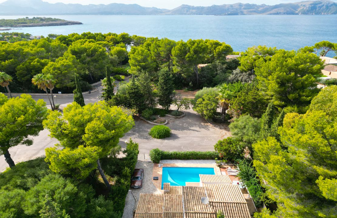 Ein Traumhaus in bester Lage, Bonaire Alcudia mit Pool und Ausblick zu verkaufen