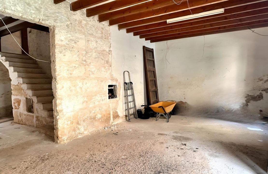 Townhouse Sa Pobla, Mallorca with renovation license - For Sale