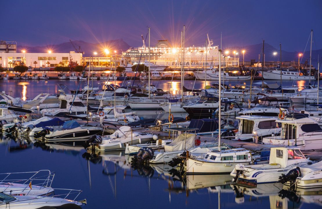 Nachhaltiges Neubau Doppelhaus in Puerto de Alcudia, Mallorca zu verkaufen