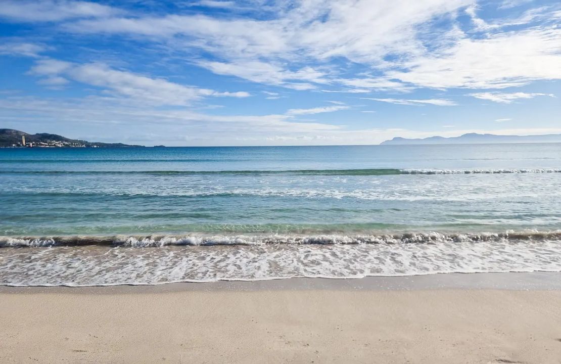 Appartement am Strand mit ETV-Lizenz in Puerto Alcudia Mallorca zu verkaufen