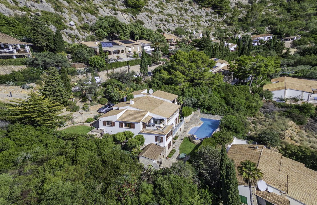 Traumhaft gelegene Villa in der Gegend von El Vila Puerto Pollensa mit atemberaubendem Meerblick