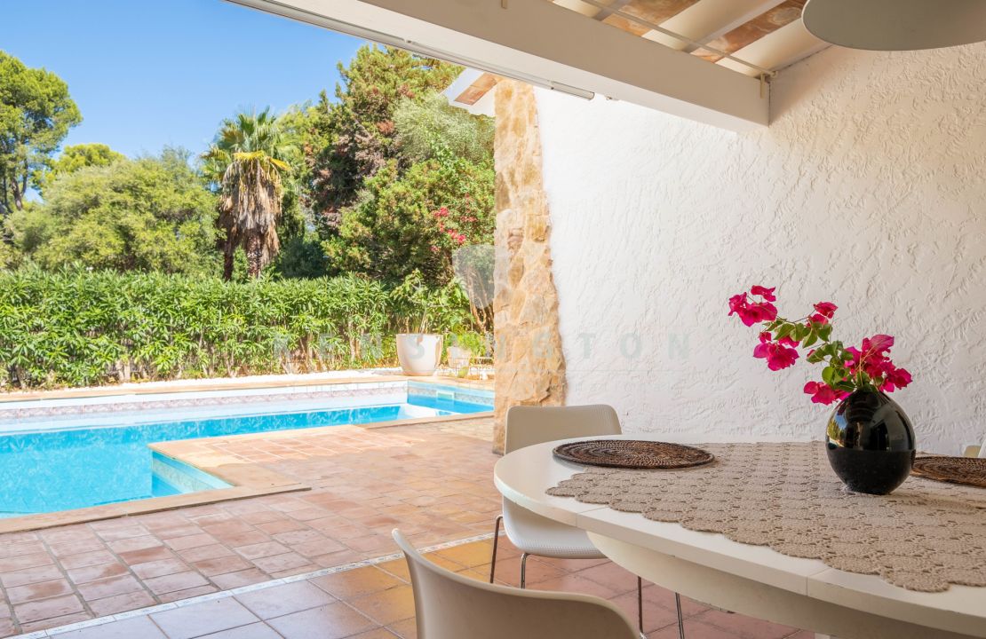 Encantadora villa mediterránea en Bonaire Alcudia con piscina en venta