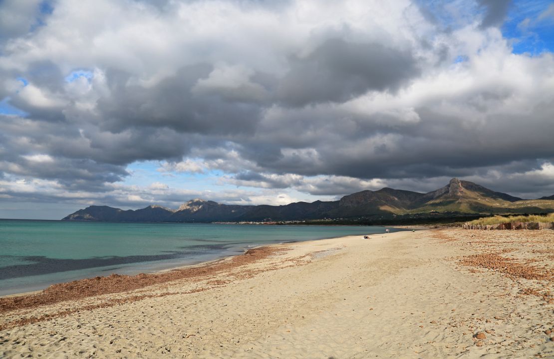 Casa en Segunda línea en Son Serra de Marina a la venta con vistas al mar y licencia de alquiler vacacional