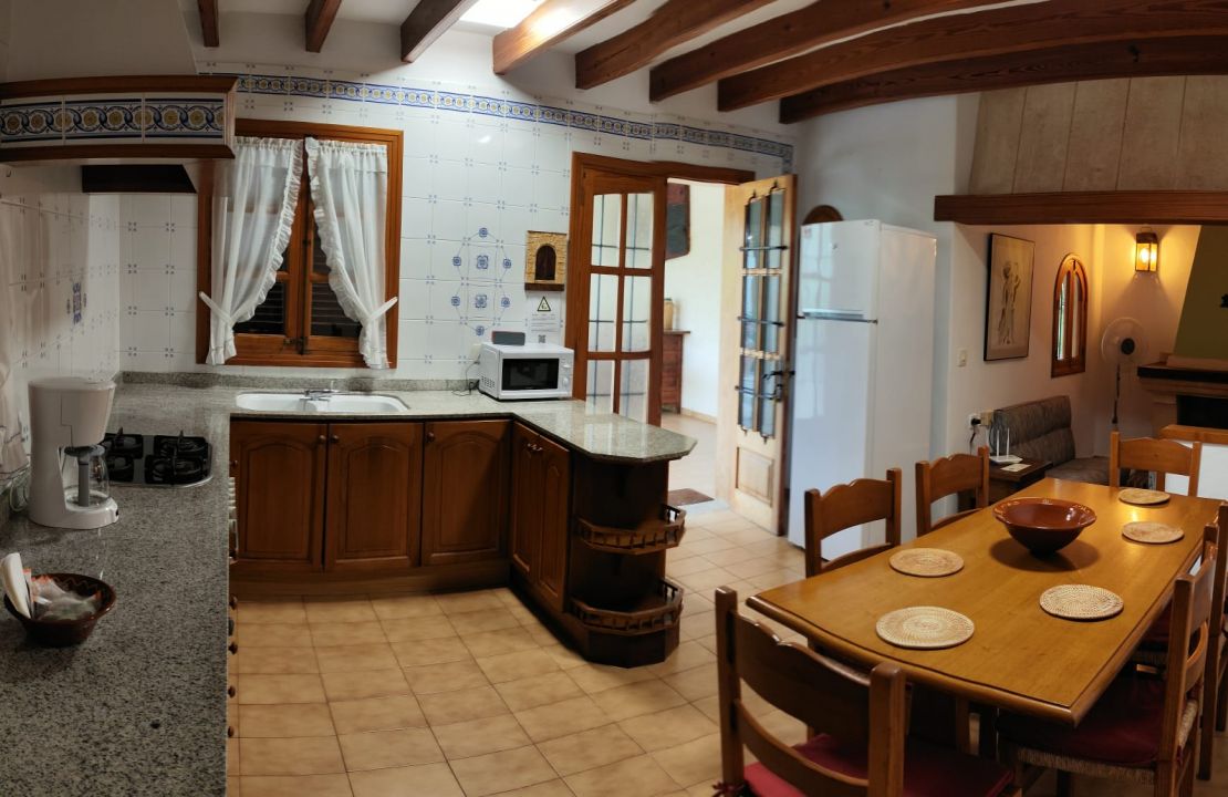 Seasonal rental in Pollensa Mallorca, country house with pool