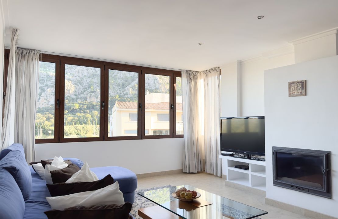 2 bedroom centrally situated apartment in Pollensa old town for rental