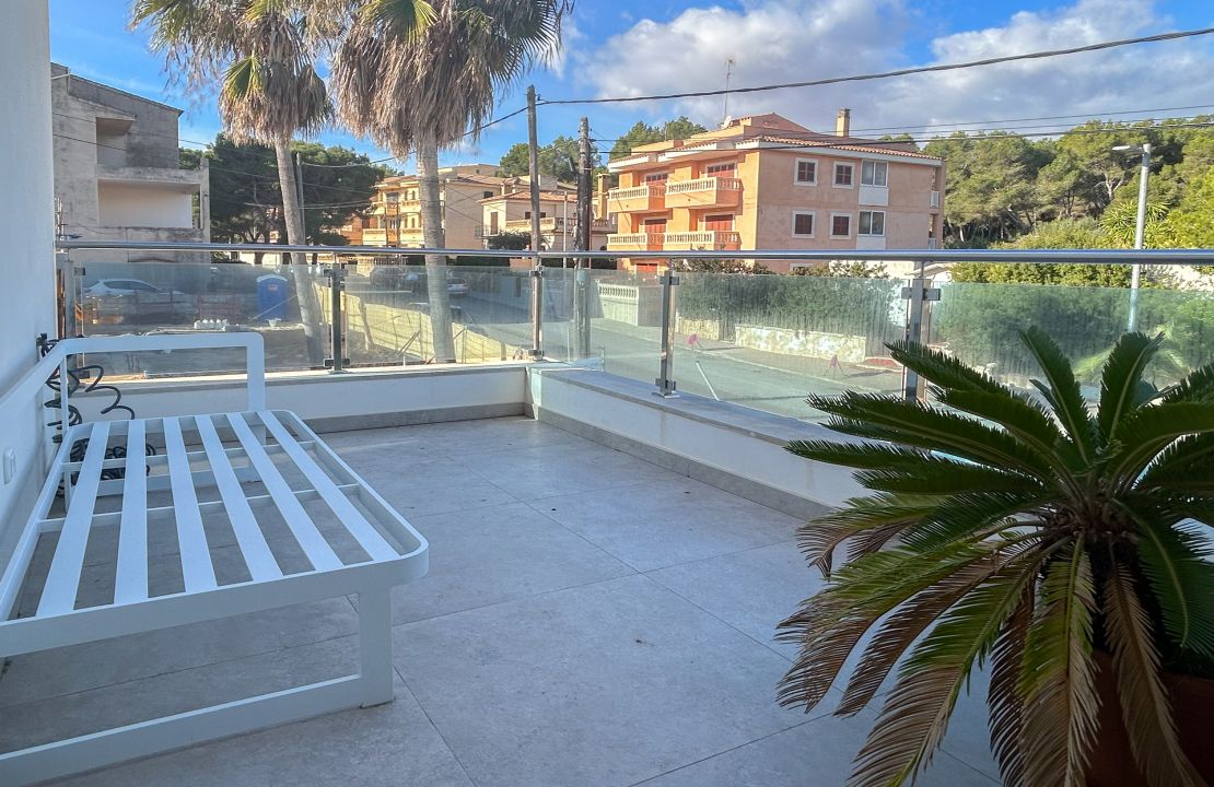 Restaurante con apartamento propio en venta en Can Picafort cerca del mar con Múltiples Terrazas