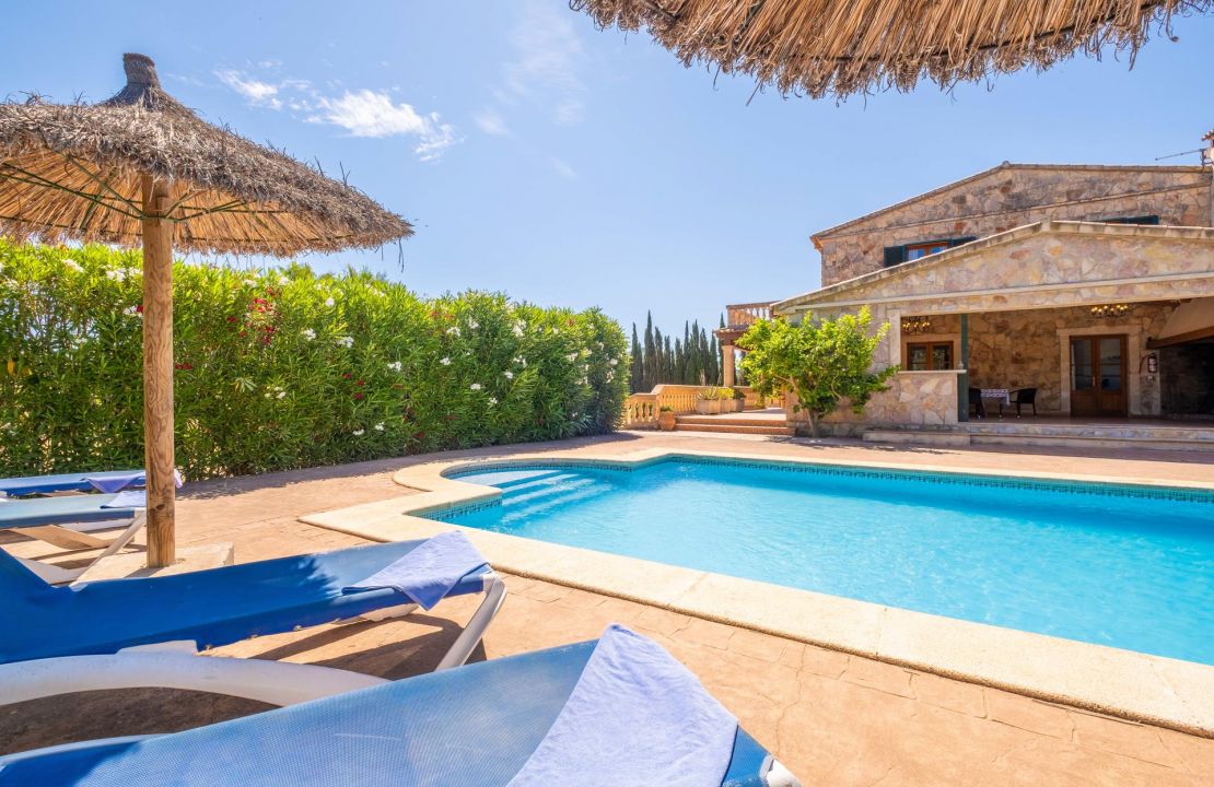 Fantastische Finca in der Nähe von Alcúdia, Mallorca, mit Ferienvermietungslizenz, Pool und Aussicht