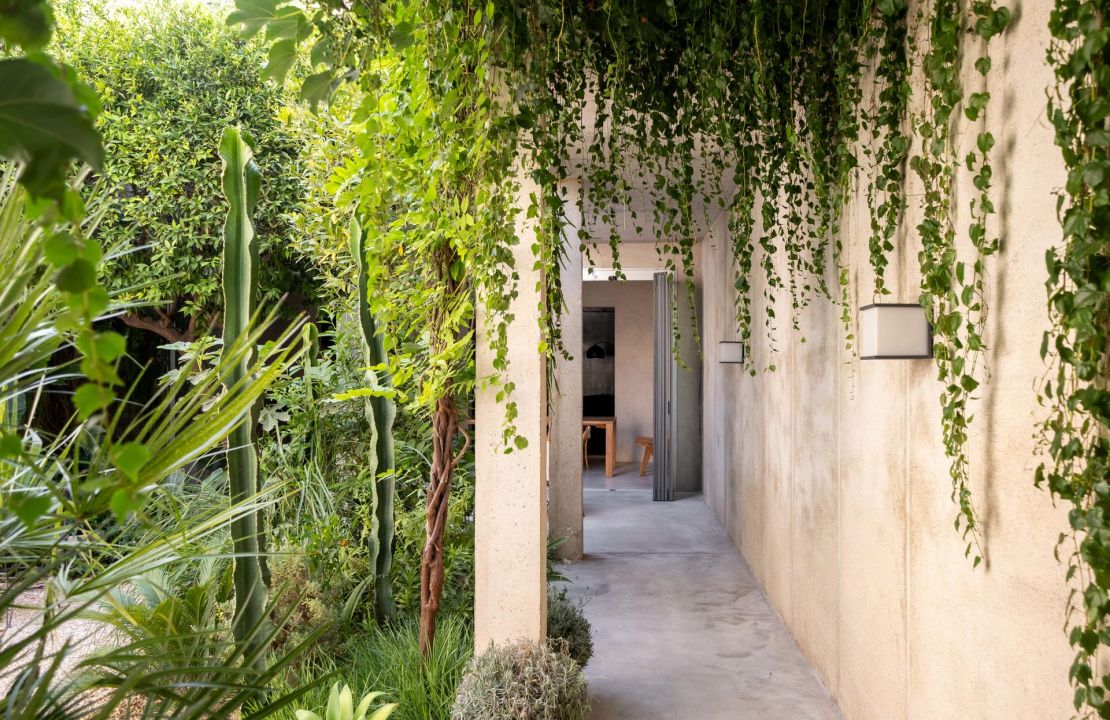 Casa de Diseño en Sa Pobla con Piscina Pequeña, Garaje y Alojamiento para Invitados