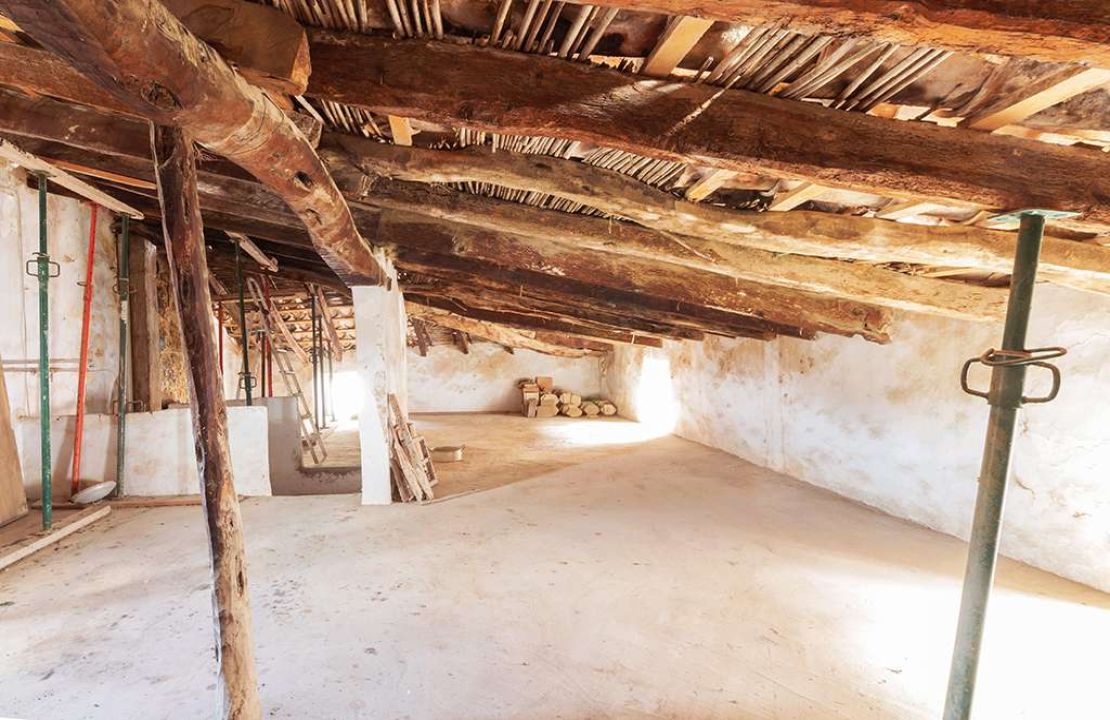 Amazing historical townhouse in Pollensa with garden, garage and terrace for sale