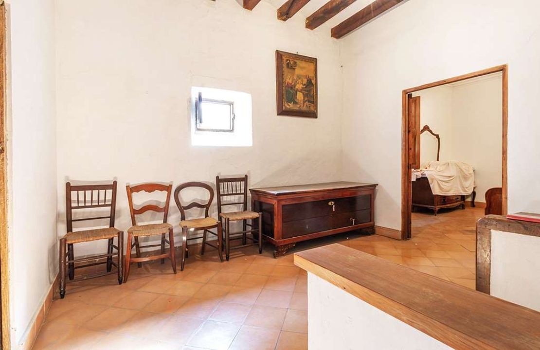 Amazing historical townhouse in Pollensa with garden, garage and terrace for sale