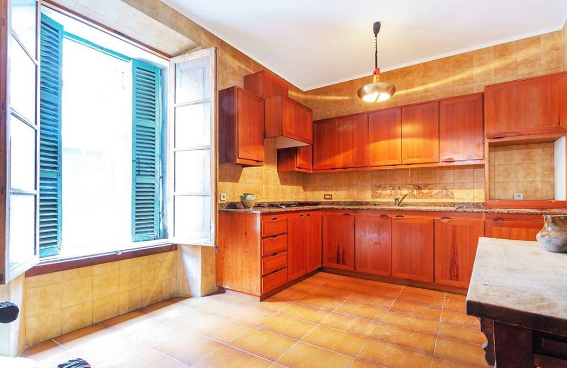 Amazing historical townhouse in Pollensa with garden, garage and terrace for sale