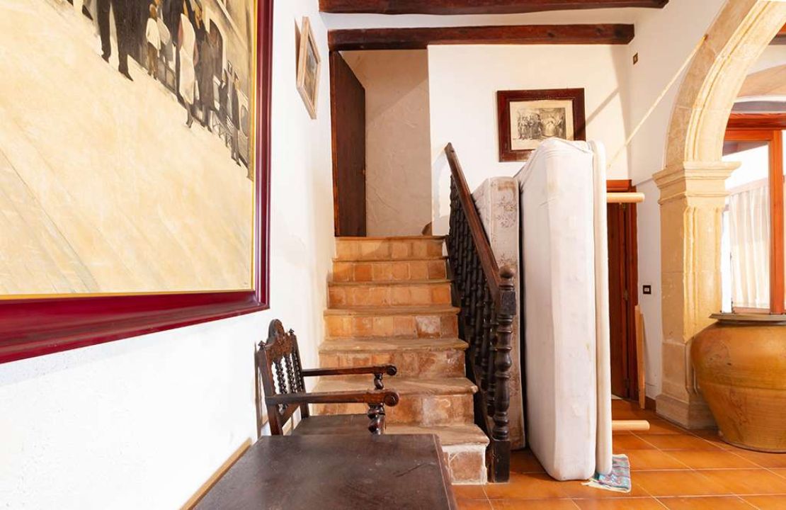 Amazing historical townhouse in Pollensa with garden, garage and terrace for sale