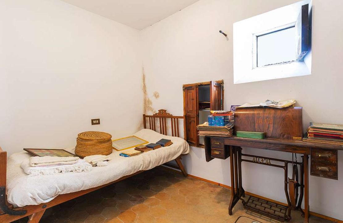 Amazing historical townhouse in Pollensa with garden, garage and terrace for sale