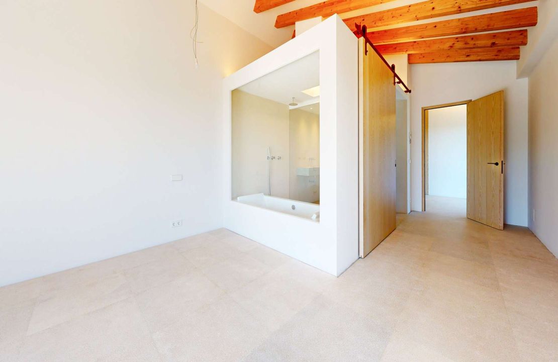 Luxury country house with its own vineyard for sale in Alcudia