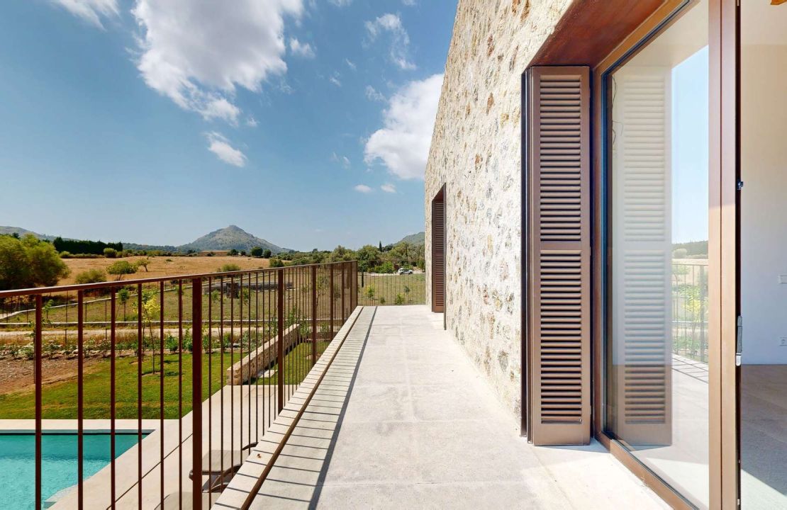 Luxury country house with its own vineyard for sale in Alcudia