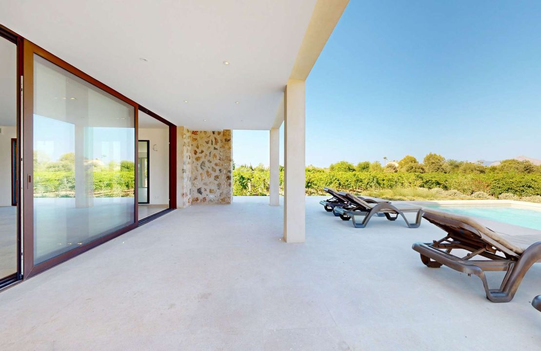 Luxury country house with its own vineyard for sale in Alcudia