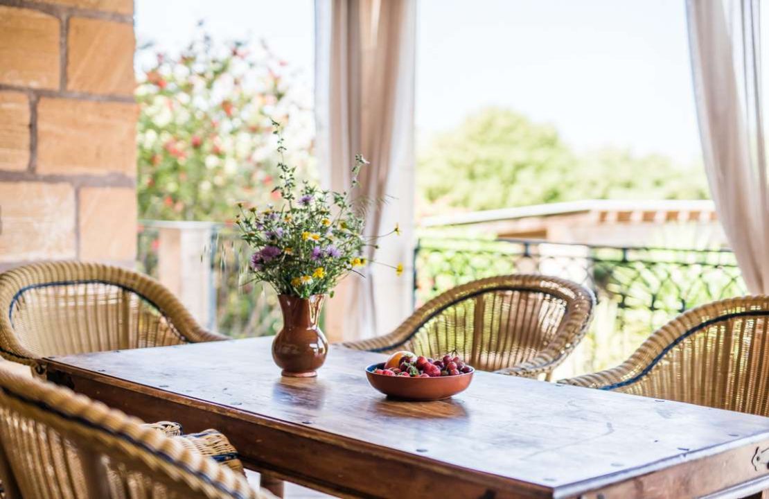 Finca with rental license in Alcudia, Mallorca with stunning views, tennis court and pool for sale
