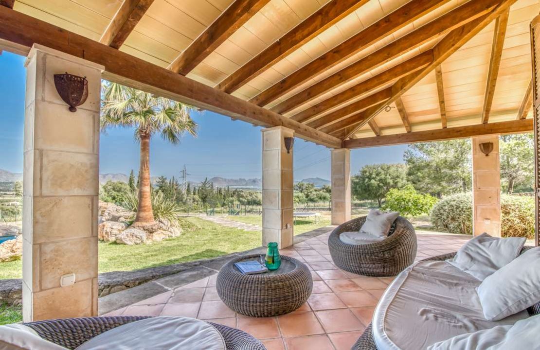 Finca with rental license in Alcudia, Mallorca with stunning views, tennis court and pool for sale
