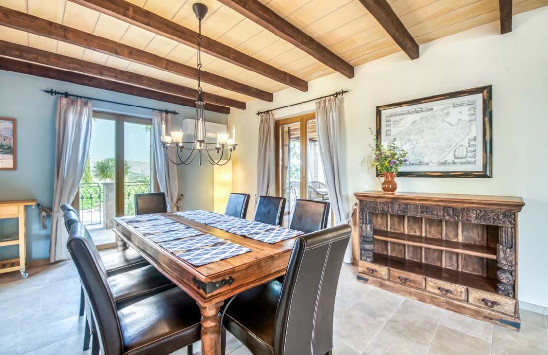 Finca with rental license in Alcudia, Mallorca with stunning views, tennis court and pool for sale