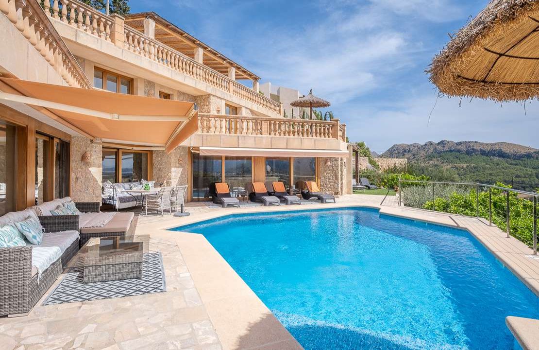Unique Villa in the exclusive area of La Font, Pollensa with stunning views over the valley!