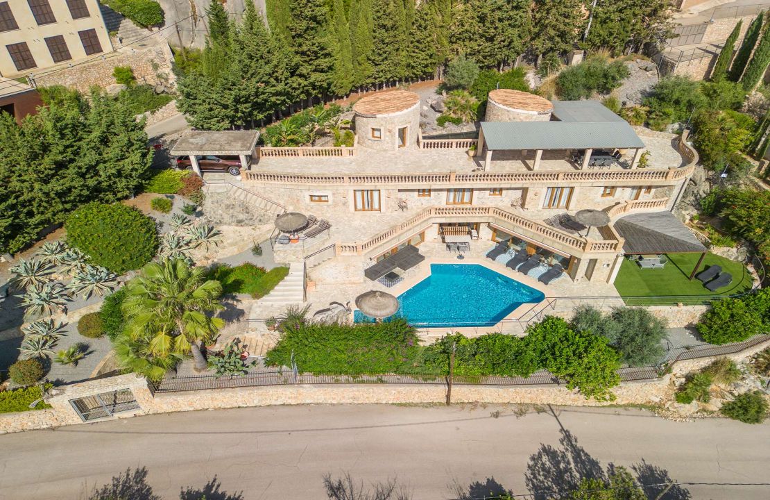 Unique Villa in the exclusive area of La Font, Pollensa with stunning views over the valley!
