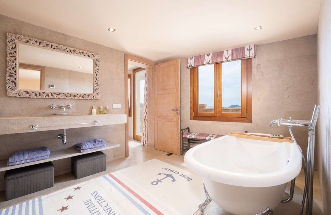 Unique Villa in the exclusive area of La Font, Pollensa with stunning views over the valley!