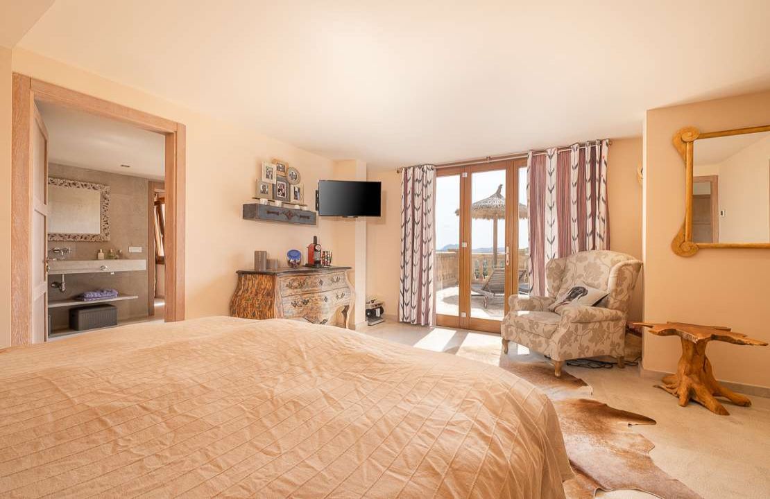 Unique Villa in the exclusive area of La Font, Pollensa with stunning views over the valley!