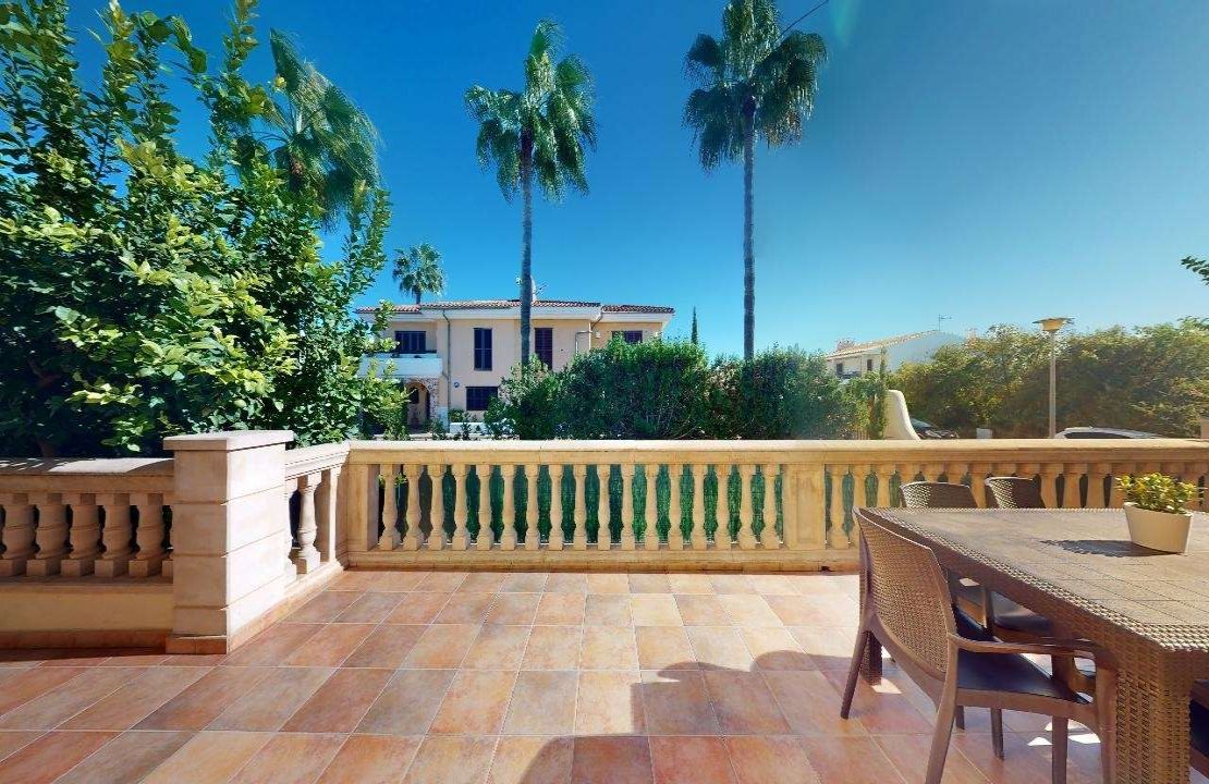 Villa in Playa de Muro with holiday rental license
