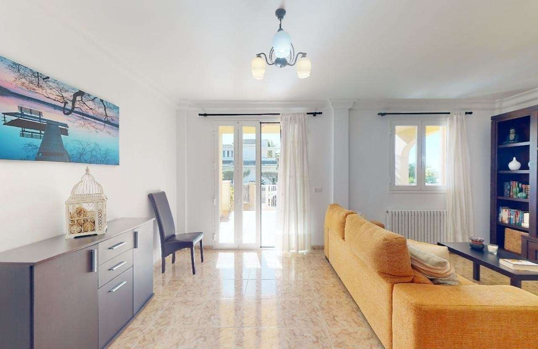 Villa in Playa de Muro with holiday rental license