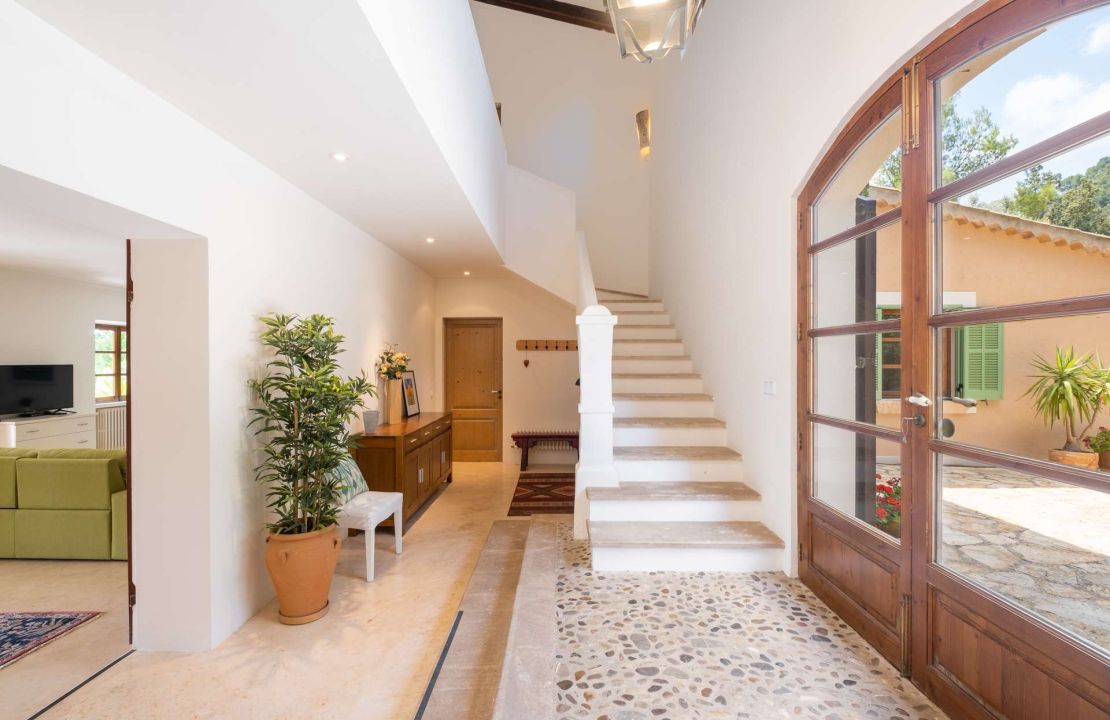 Exquisite finca style property Mallorca Pollensa with holiday rental license rentals
