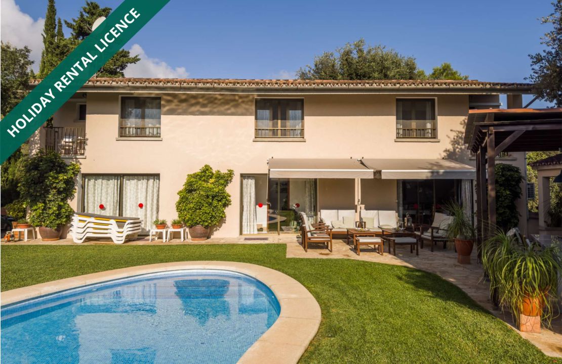 Finca in Pollenca North Mallorca with holiday rental license for sale