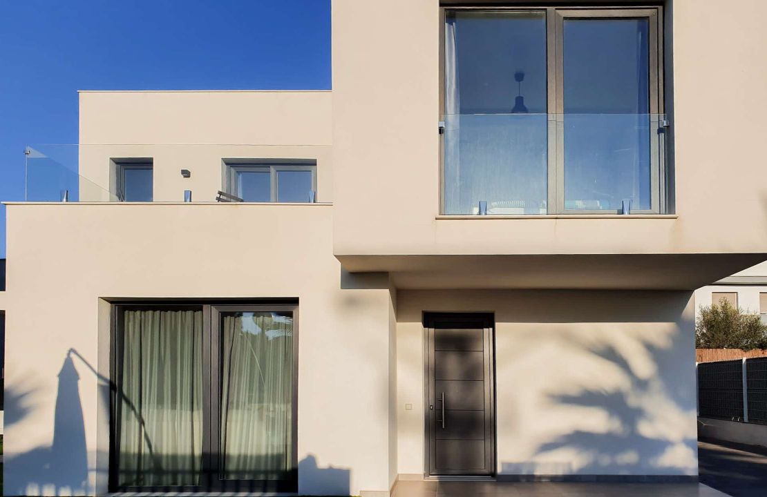 Modern Villa for Sale in Can Picafort, Mallorca with Pool and Parking