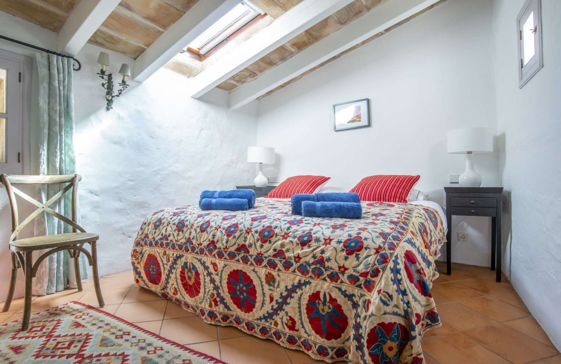 Renovated townhouse in Mallorca Pollensa with terraces, plunge pool and views