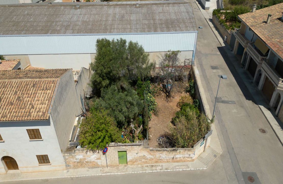 Building plot in Muro for sale