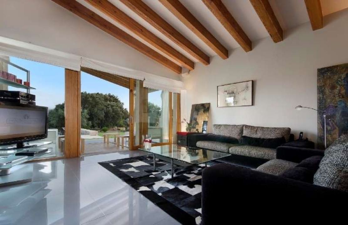 Exclusive Finca in Pollensa Mallorca with Holiday Rental License and Strong Rental History