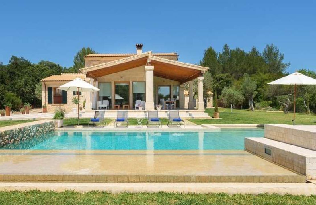 Exclusive Finca in Pollensa Mallorca with Holiday Rental License and Strong Rental History