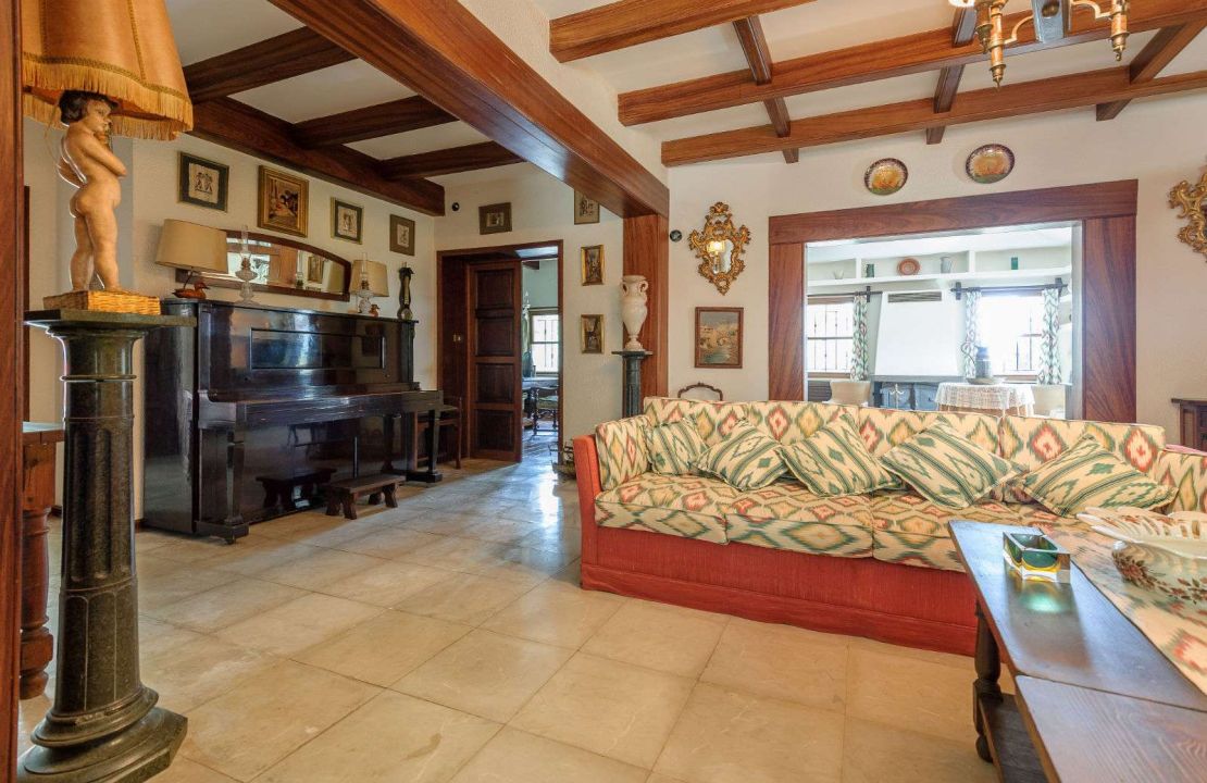 Spectacular finca for sale in Pollensa with stone house