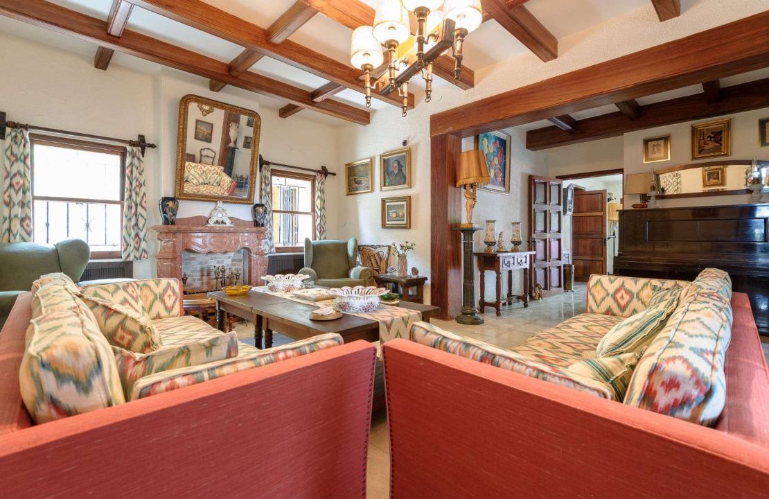 Spectacular finca for sale in Pollensa with stone house