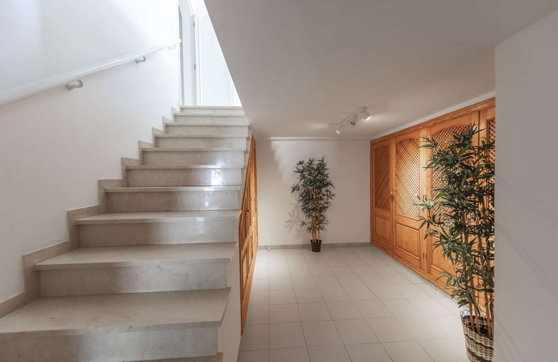 First line Villa for sale with holiday rental license in Playa de Alcudia