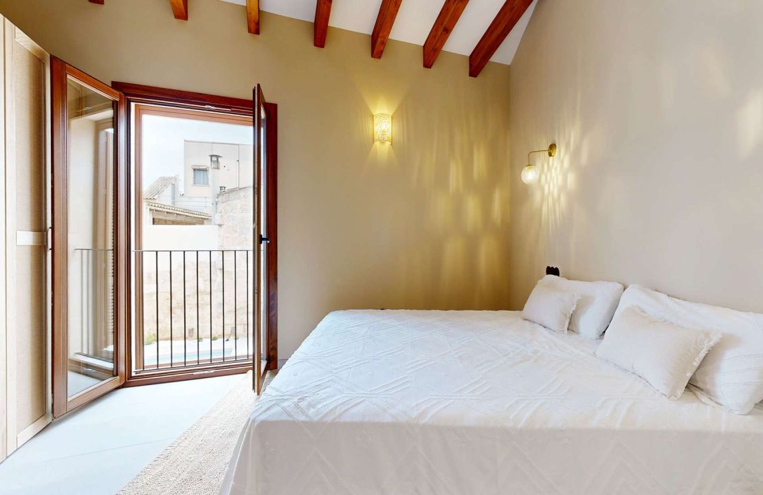 Historisches Stadthaus in Muro – Vollständig renoviert mit Pool