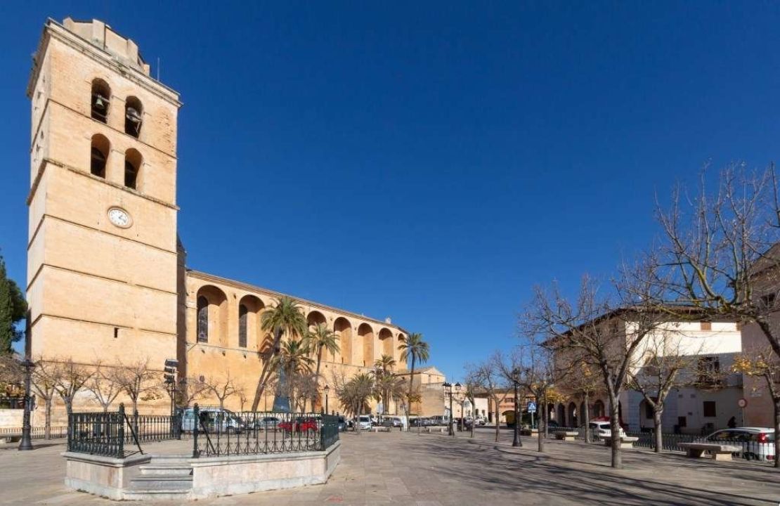 Historisches Stadthaus in Muro – Vollständig renoviert mit Pool