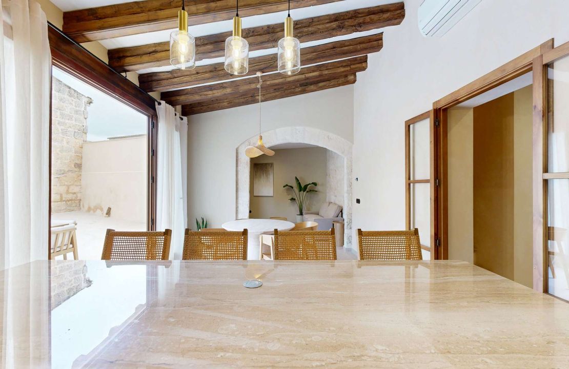 Historisches Stadthaus in Muro – Vollständig renoviert mit Pool
